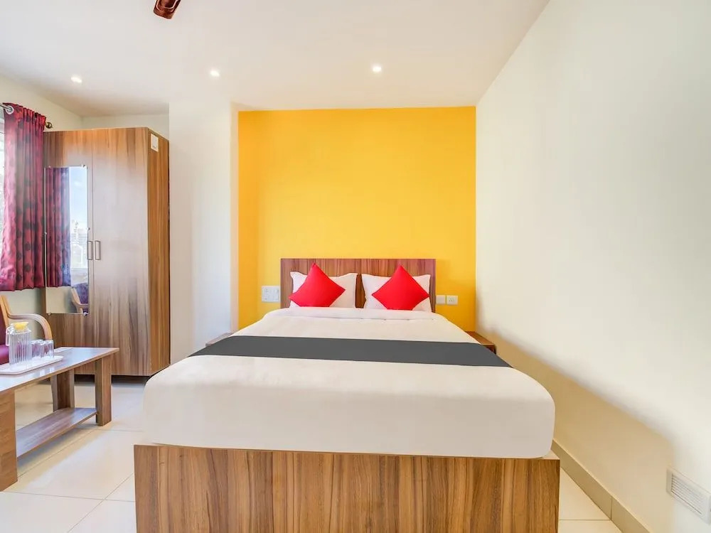 Capital O 19360 Sai Suites Inn