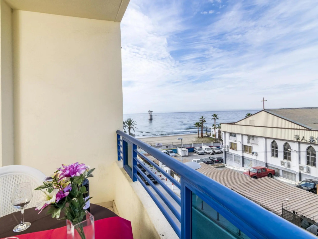 Stunning Apartment on the beach 358