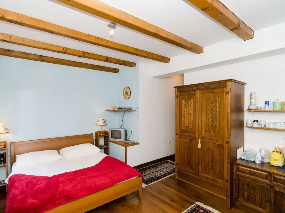 Apartment Taura - Studio Apartment With Balcony and Old City View