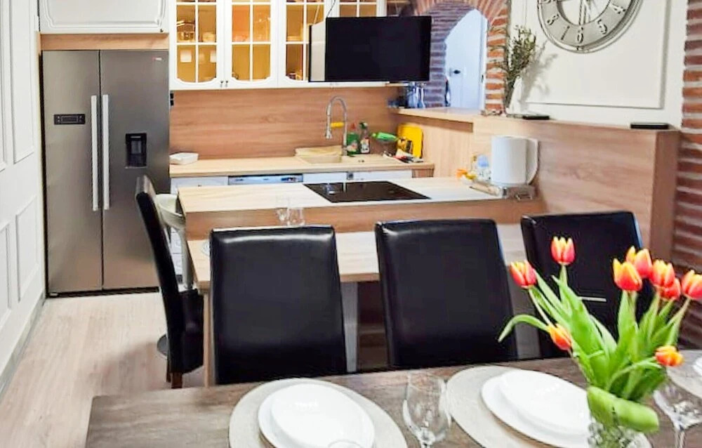 Amazing Apartment in Split With 3 Bedrooms, Wifi and Indoor Swimming Pool