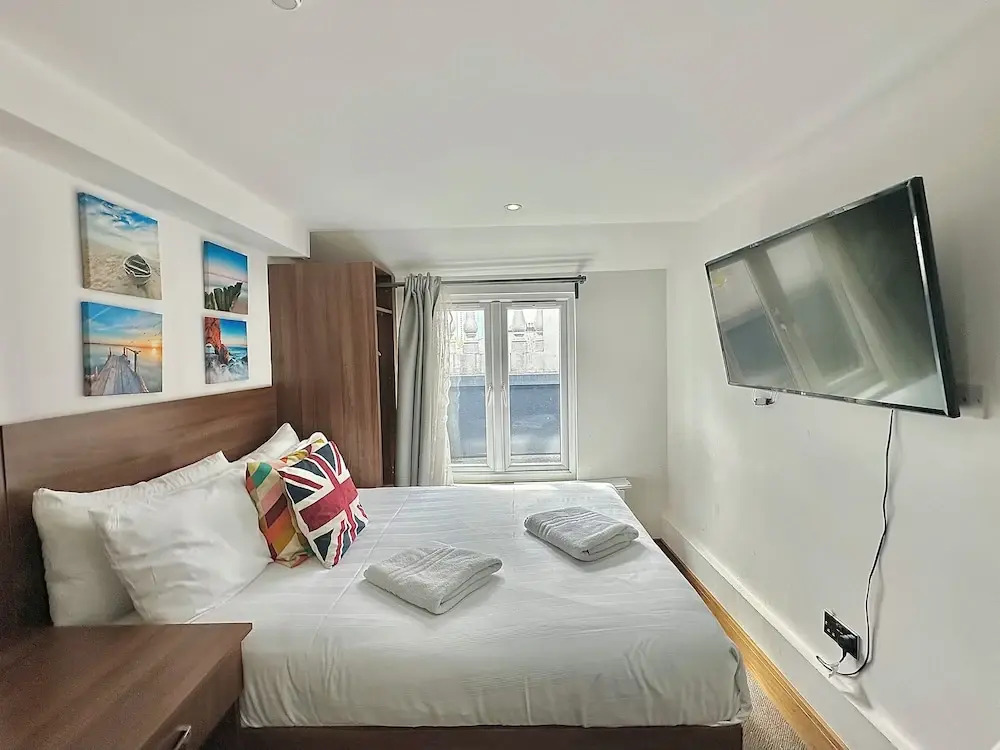 Earls Court 205
