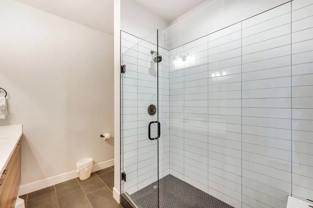 Sleek, Modern Denver Area Gem in Planned Community