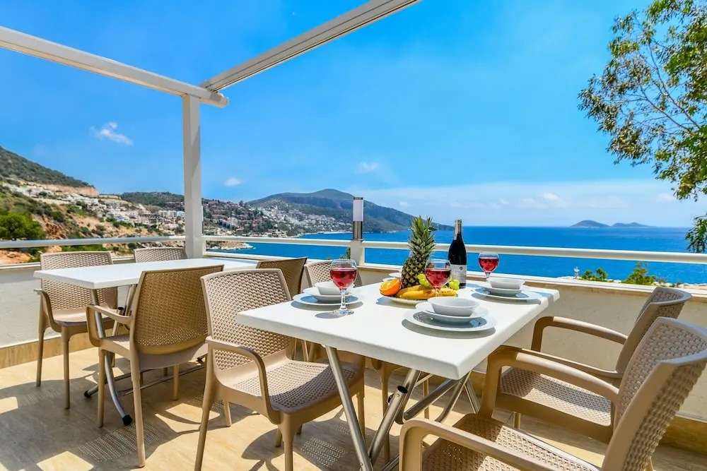 KALAMAKİ FLATS