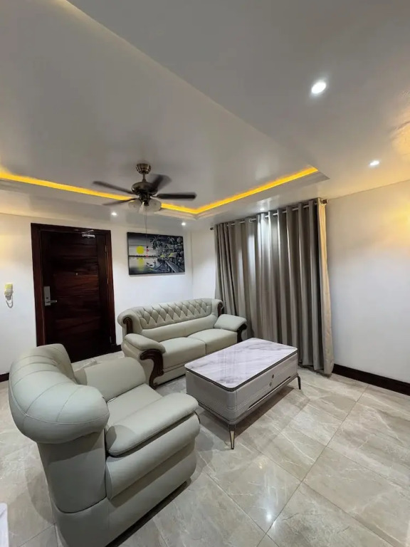 Ridgeway Apartments