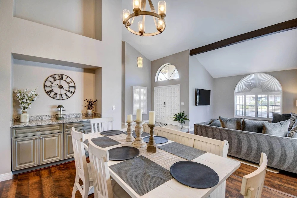 Private Pool, Grill: Upscale Scottsdale Retreat!
