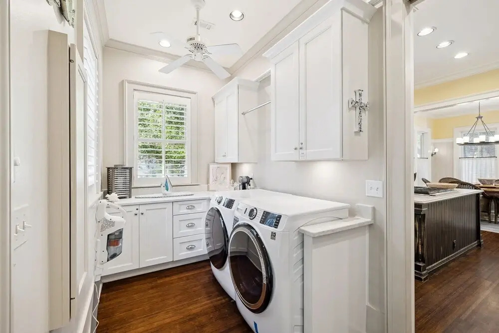 Short Walk to Beach Club, Close to Seaside 3BR Home & Carriage House home