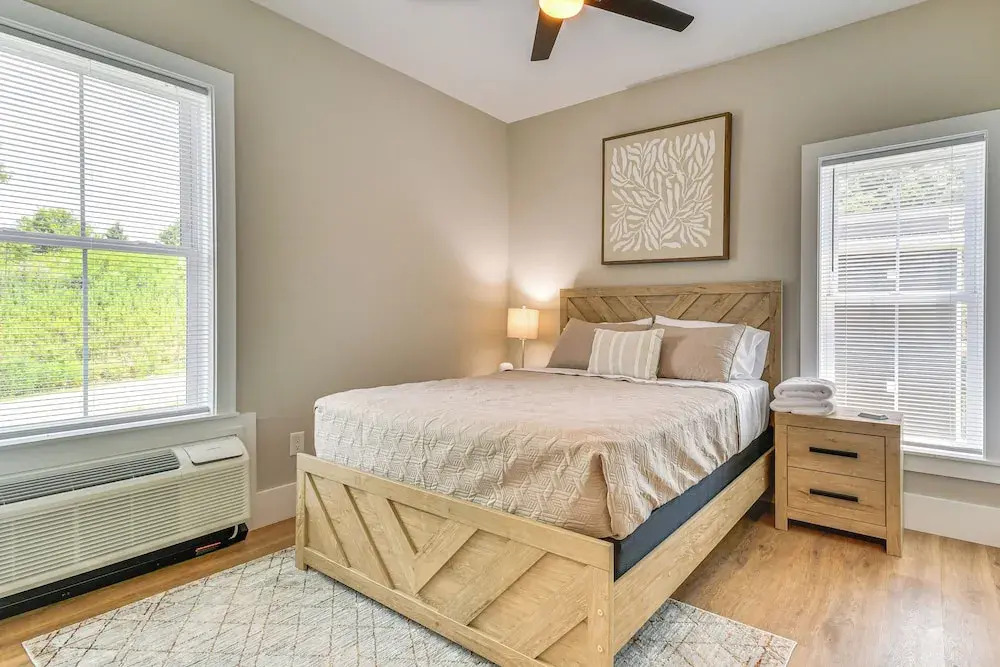 Cozy 2br/2ba Mtn Escape w/ Views in Maggie Valley