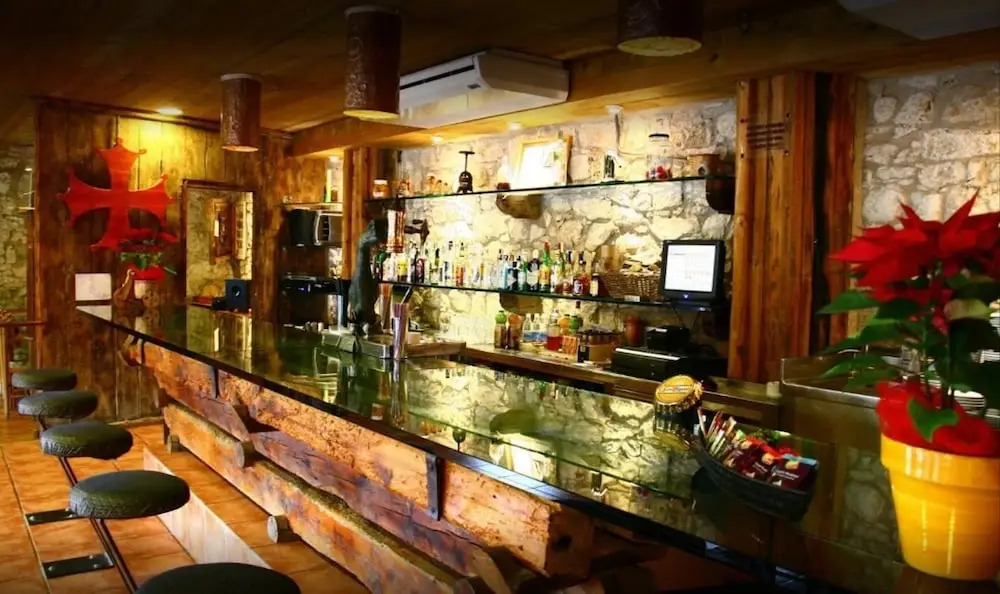 Hotel El Jou