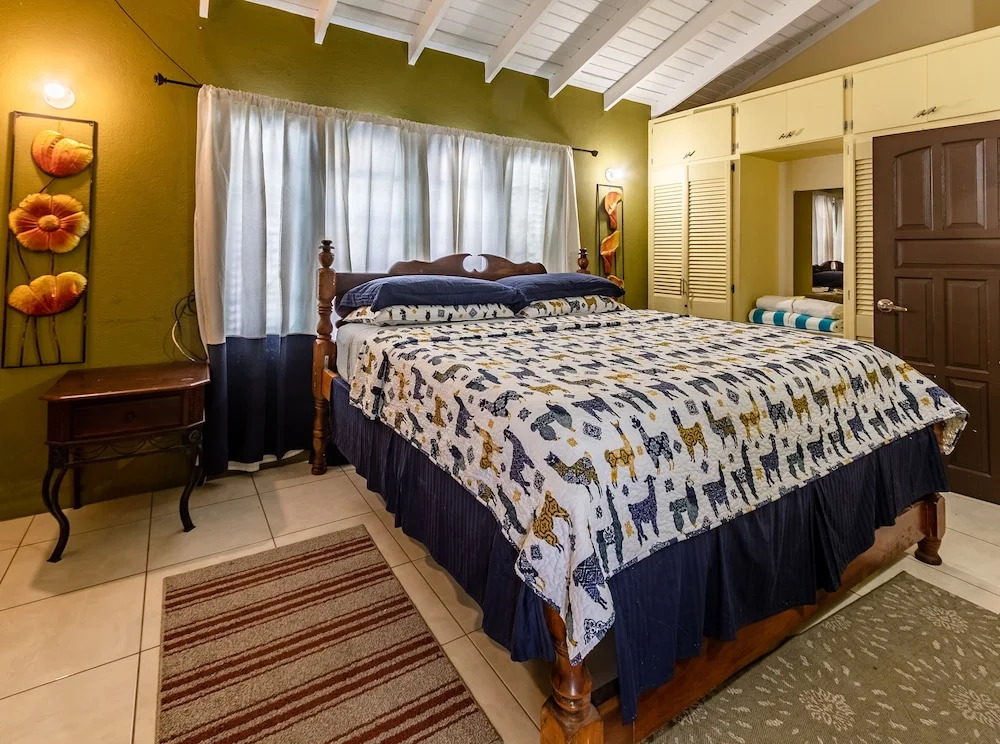 Beach Studio in Crown Point