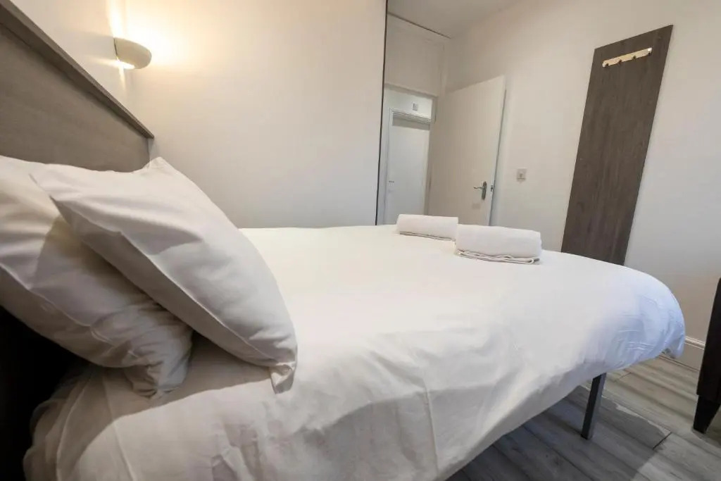 Entire Two Double Bedrooms Flat with River Yare View H6