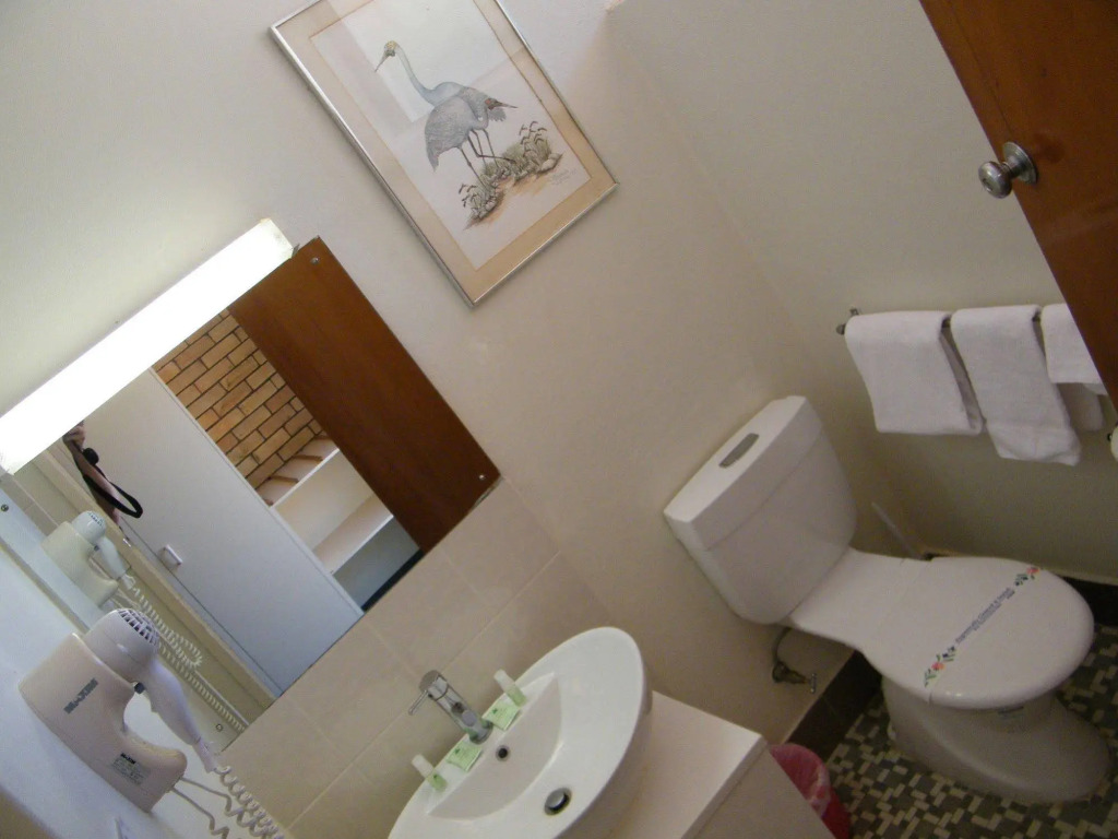 Jumbuck Motel - Oil Friendly Price