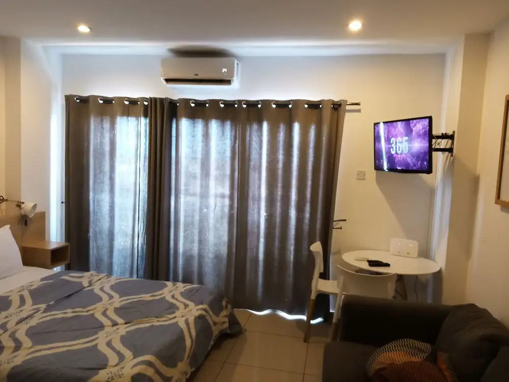 Luxury studio apartment at the Gallery