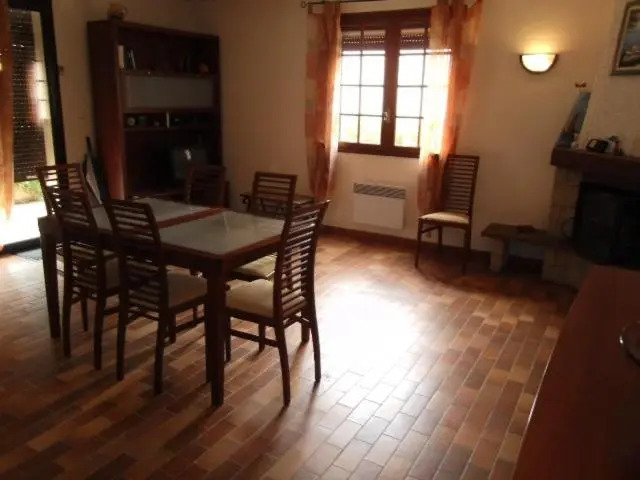 VUE MER Maison individuelle 30 m de la plage 4 chambres 10 couchages jardin parking LXRM26