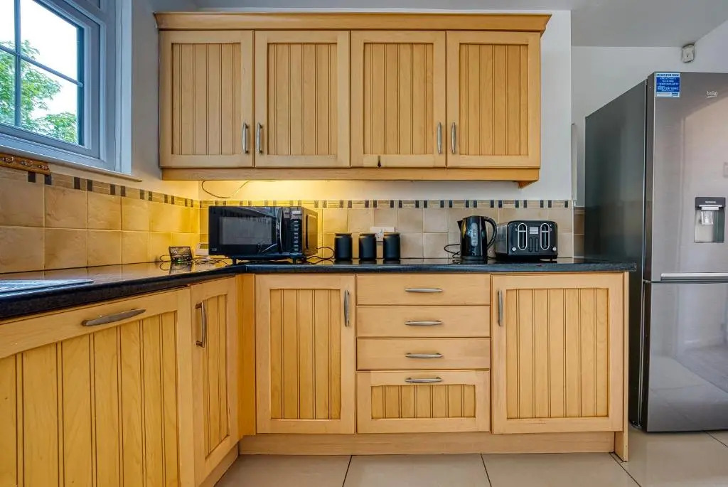 Elegant 5 Bedroom House in Nottingham