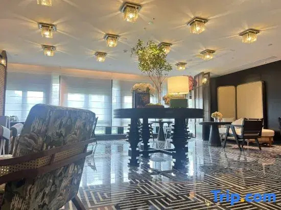 MEHOOD LESTIE Hotel (Zhuhai Qinglü Road Haibin Swimming Pool)