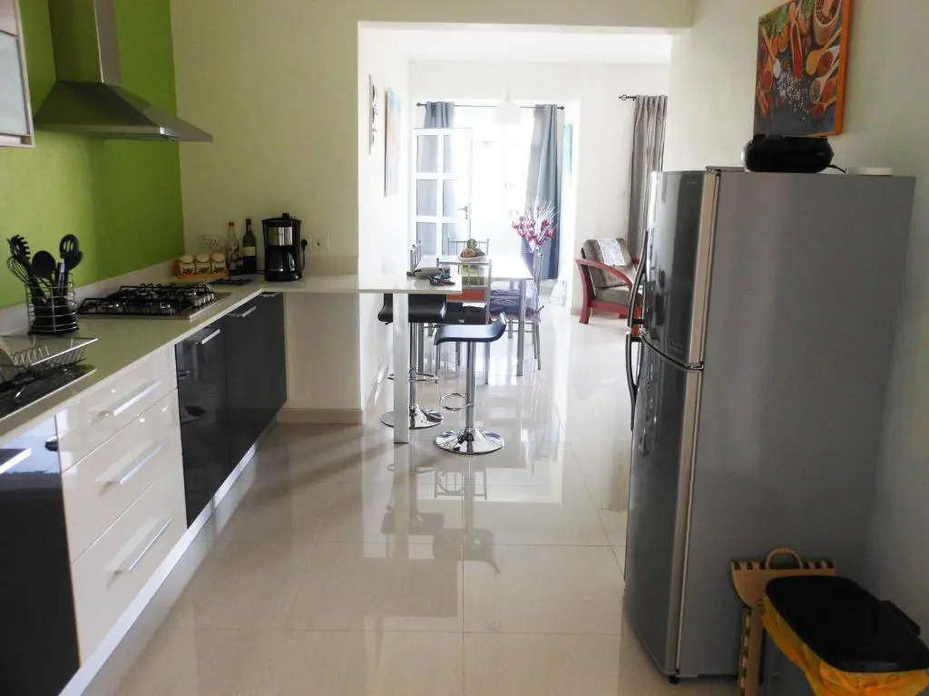 Twins Apartments Flic en Flac Beach