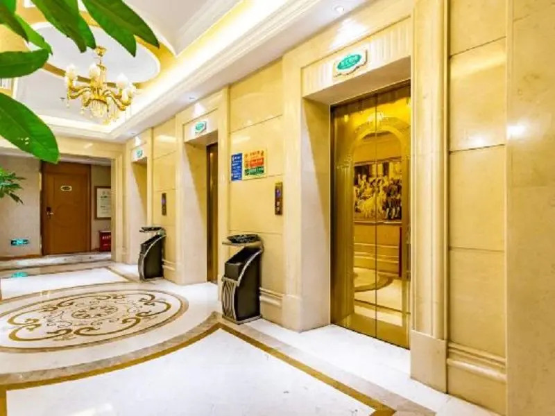 Vienna Hotel Guizhou Bijie Chuangmei Century City