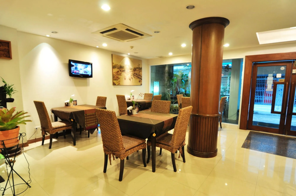 Baan Sukhumvit Soi 18