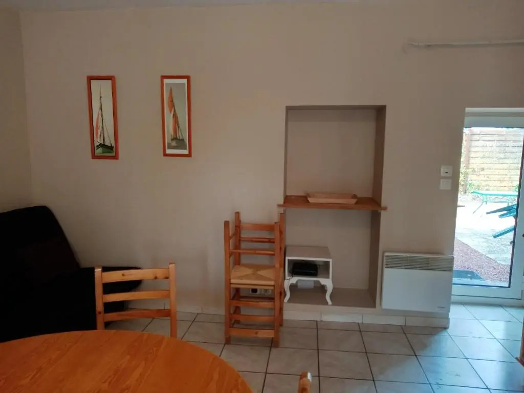 Maison de 2 chambres avec jardin clos et wifi a Cancale
