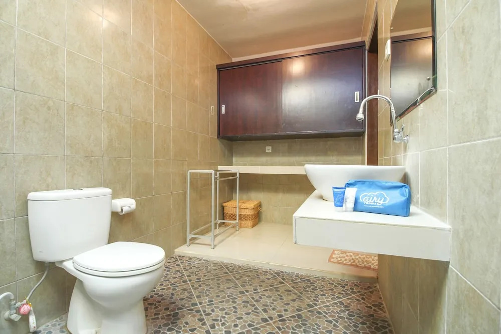 巴厘岛仓古艾里库塔乌塔拉潘泰贝拉瓦37号酒店(Airy Kuta Utara Pantai Berawa 37 Canggu Bali)