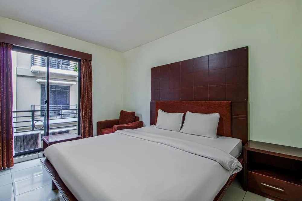 Plaza 68 Residence