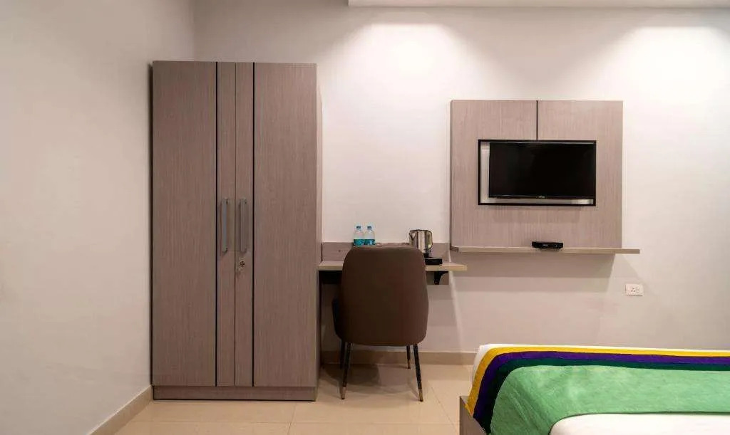 Treebo La Mirage Suite