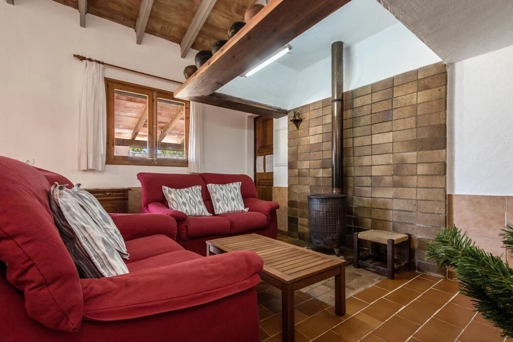 Villa - 2 Bedrooms with Pool and WiFi - 103151