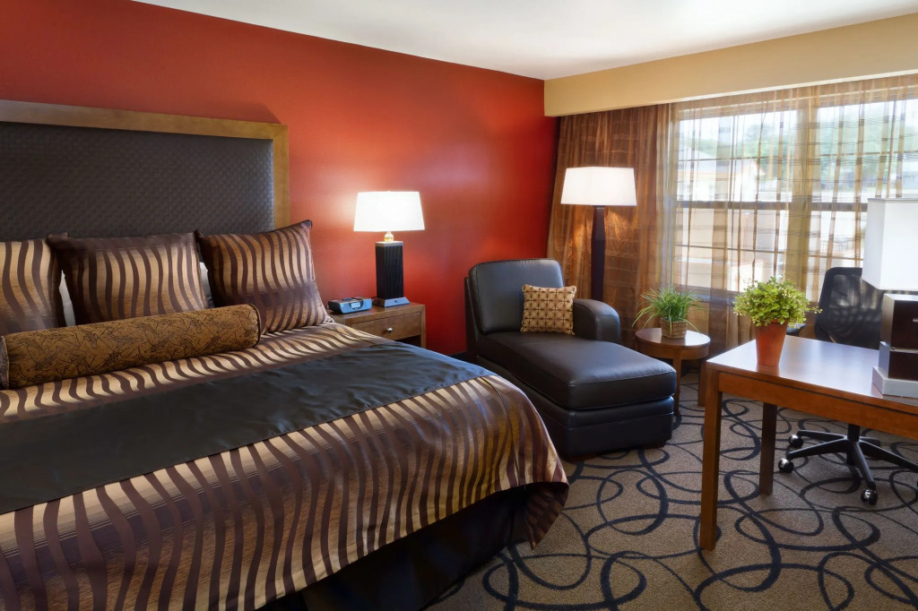 ClubHouse Hotel and Suites