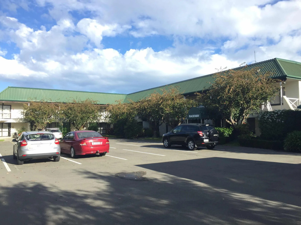 Raceway Motel