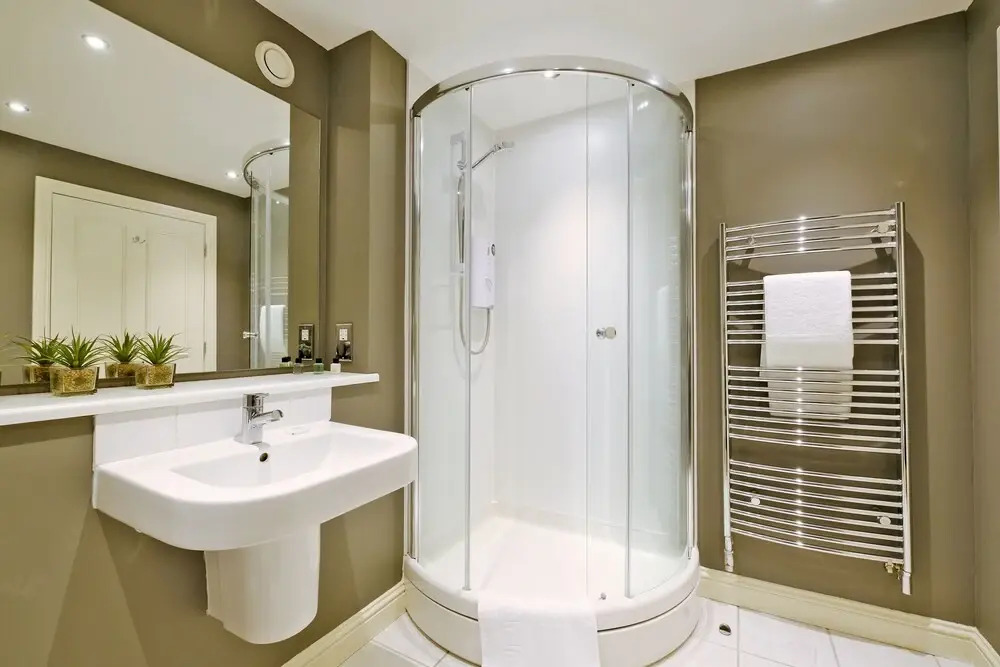 Sensational Aberdeen Home With Furnished Balcony