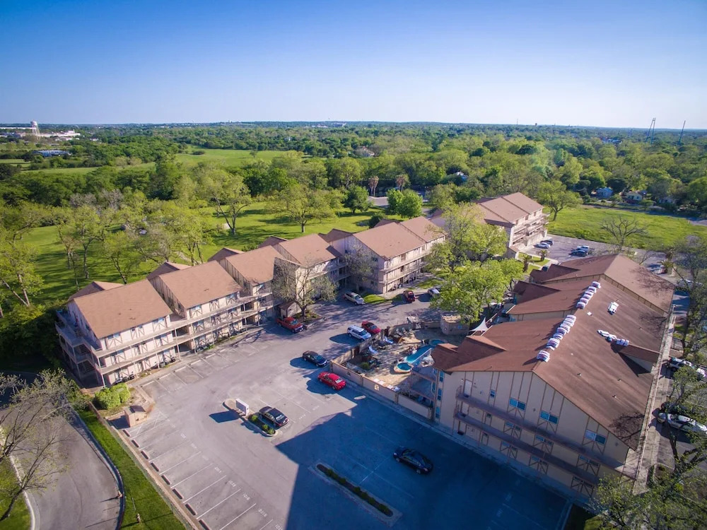 Waterwheel Escape Condo 2 Bedrooms 2 Bathrooms Condo