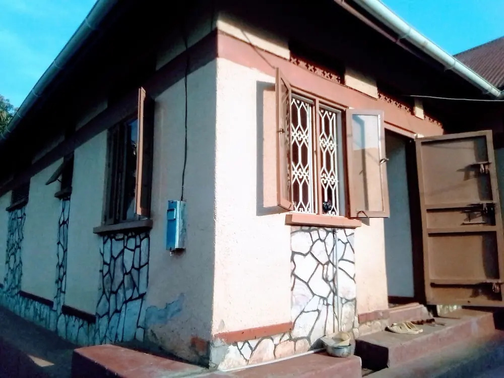 Rockside guest House