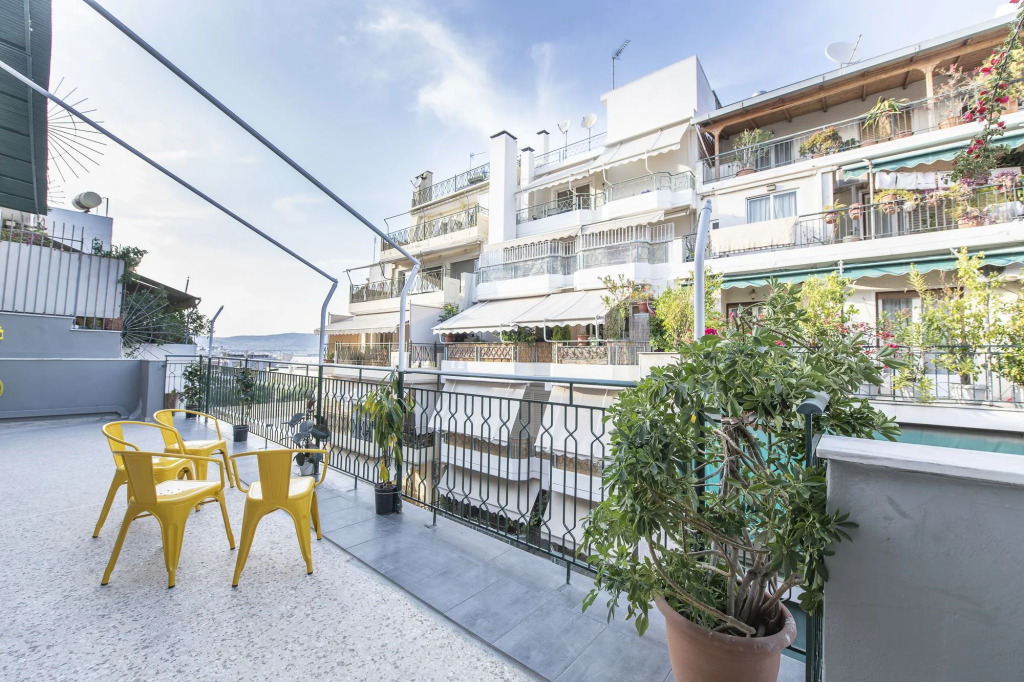 Petralona Cosy Penthouse