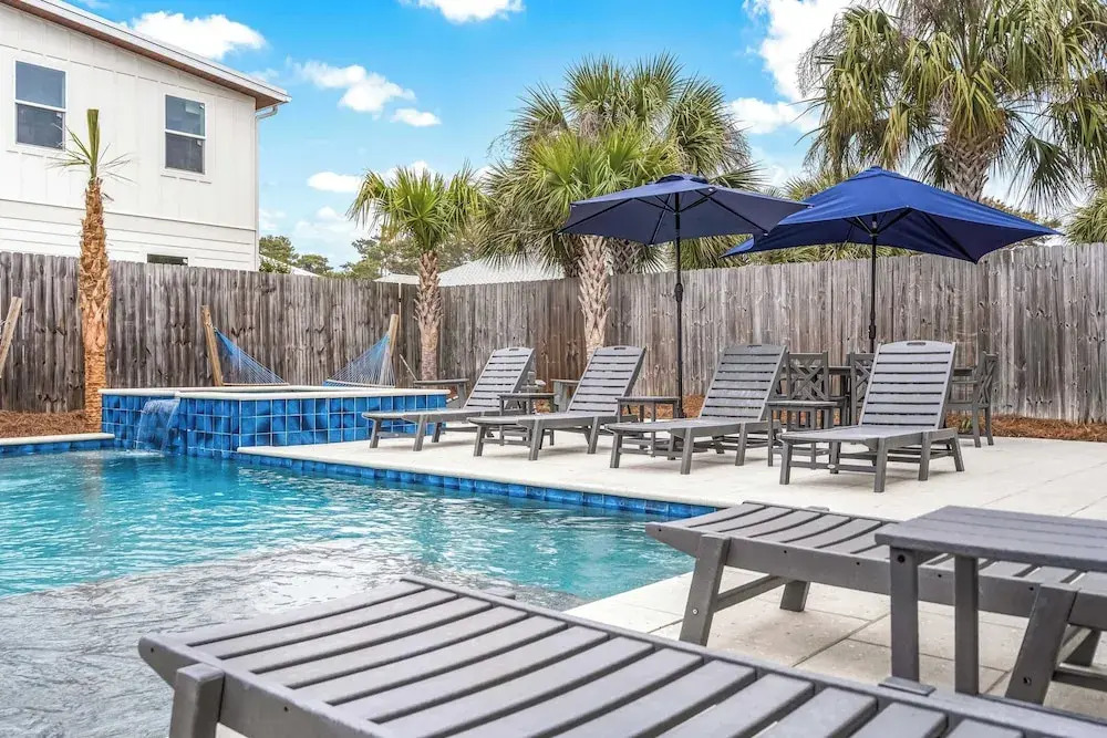 2 Homes in Destin by Avantstay   Sleeps 30, Private Pool+hot Tub, Game Room, Outdoor Bar, Walk to Beach
