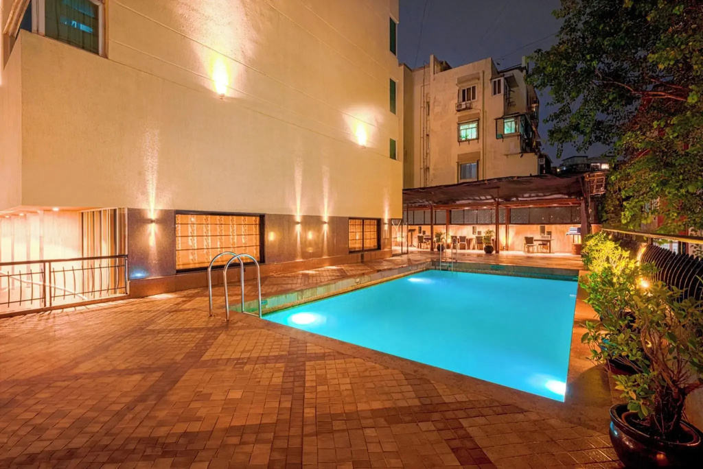 Fariyas Hotel Mumbai , Colaba