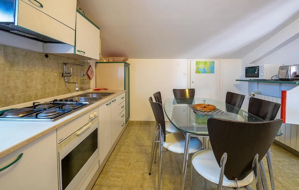 Stunning Apartment in Pula With Wifi and 2 Bedrooms
