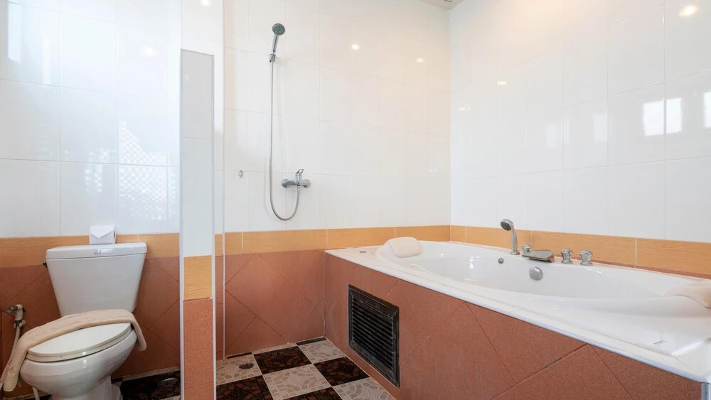 Naiyang Beach - 4 Bedroom Pool Villa