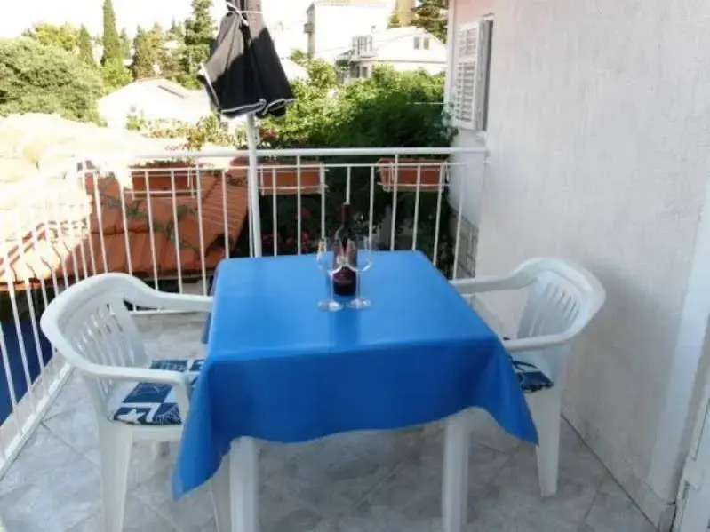 Studio Apartment Vedran Blu