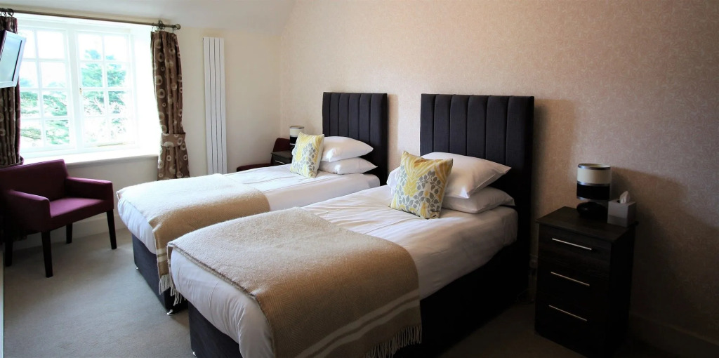 Ravenstone Manor