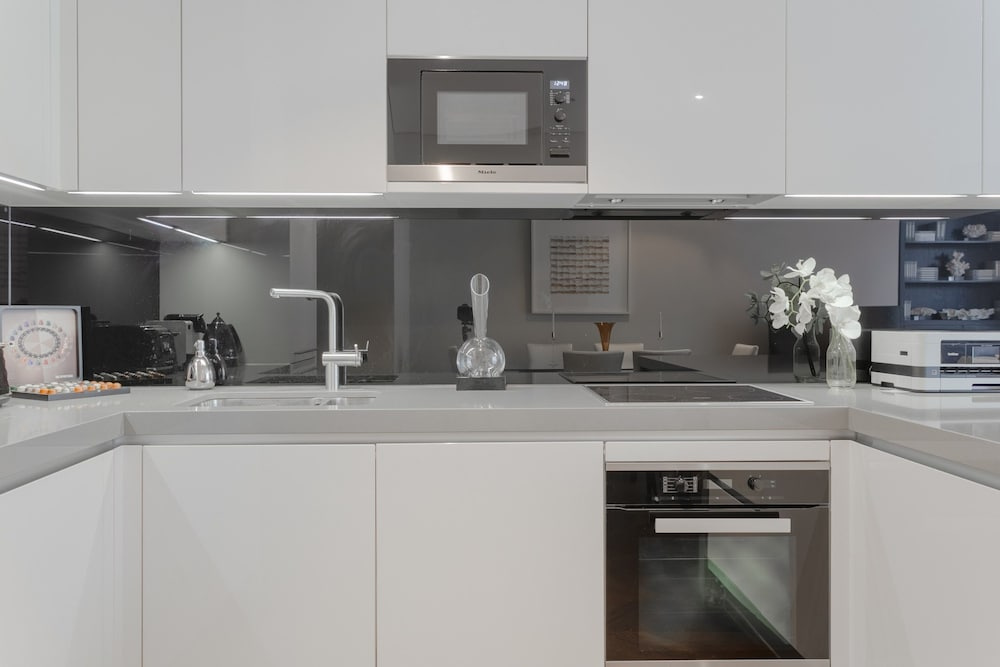 2 Bedroom Apartment Near Oxford Street