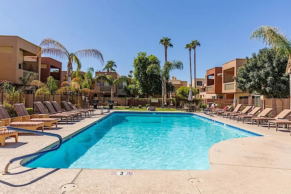 Sunscape Getaway 1BR by Casago