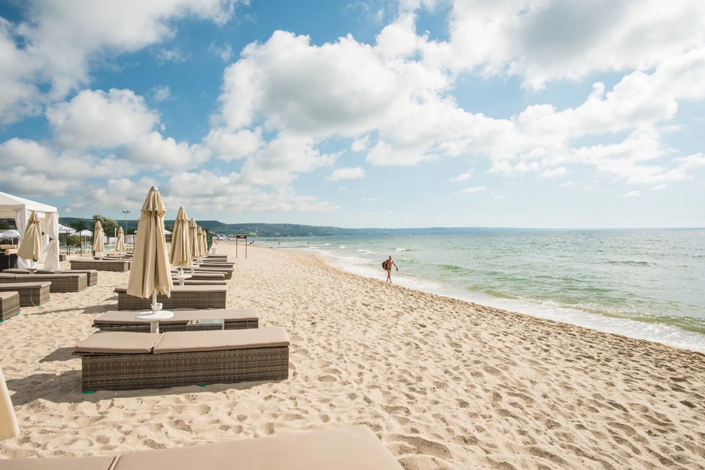 Effect Algara Beach Resort