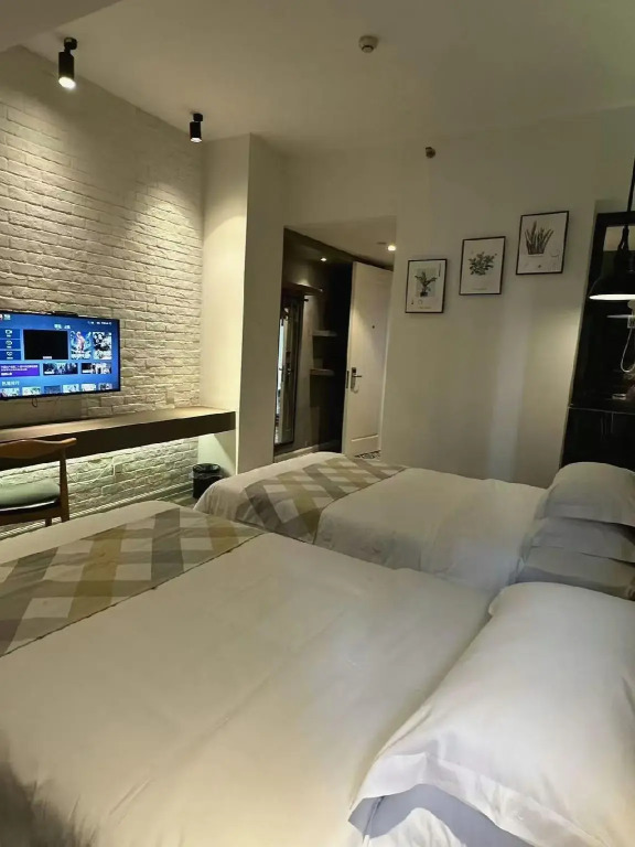 Fanpu Arts Hotel Tongxiang