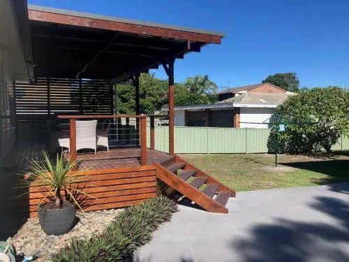 Sandy Shoal Shoal Bay Beach Cottage with aircon