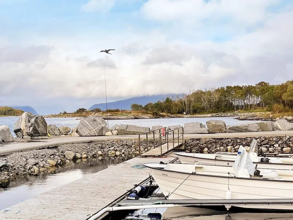 10 person holiday home in Brattvåg