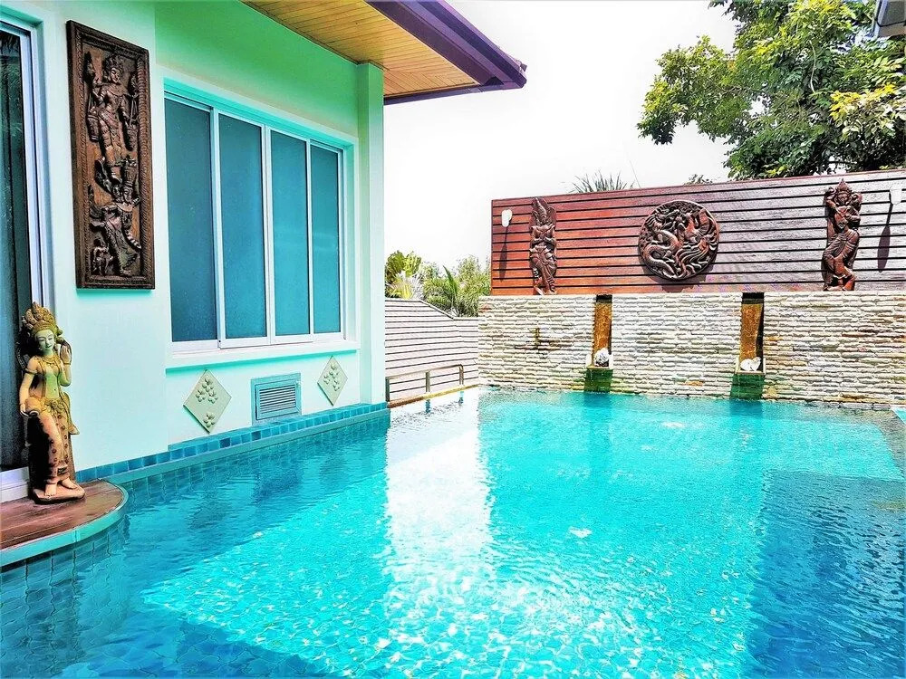 Thai Family karon Pool Villa 泰如家卡伦3卧泳池别墅
