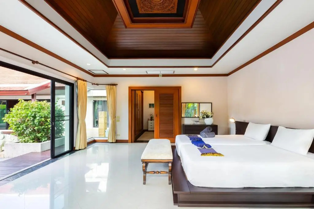 Tropical Living at 3BR Pool Villa Bianca, Baan Bua Luxury Estate, Nai Harn Beach