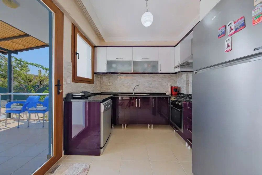 Talia deniz manzaralı 4 odalı lüks Villa