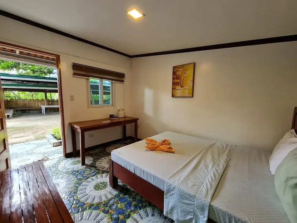Tambayan Rooms and Cottages by SMS Hospitality