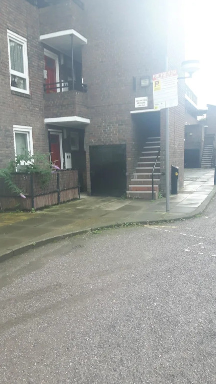 Charming 2 Bedroom Apartment in East London